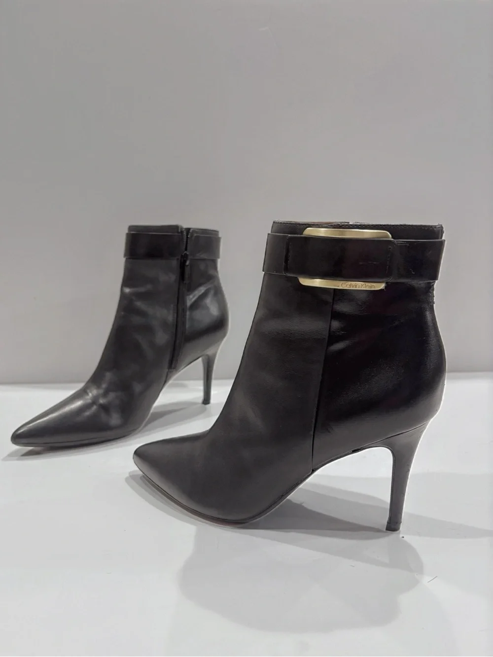 Calvin Klein Georgene Ankle Boots Women US 7 Black Leather Pointed Toe Chic Glam